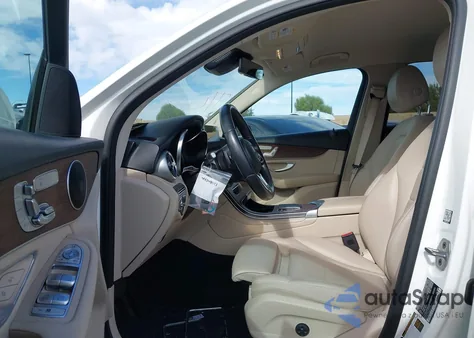 2022 Mercedes-Benz Glc 300 Suv z USA, uszkodzony, nr VIN W1N0G8DB7NV332123